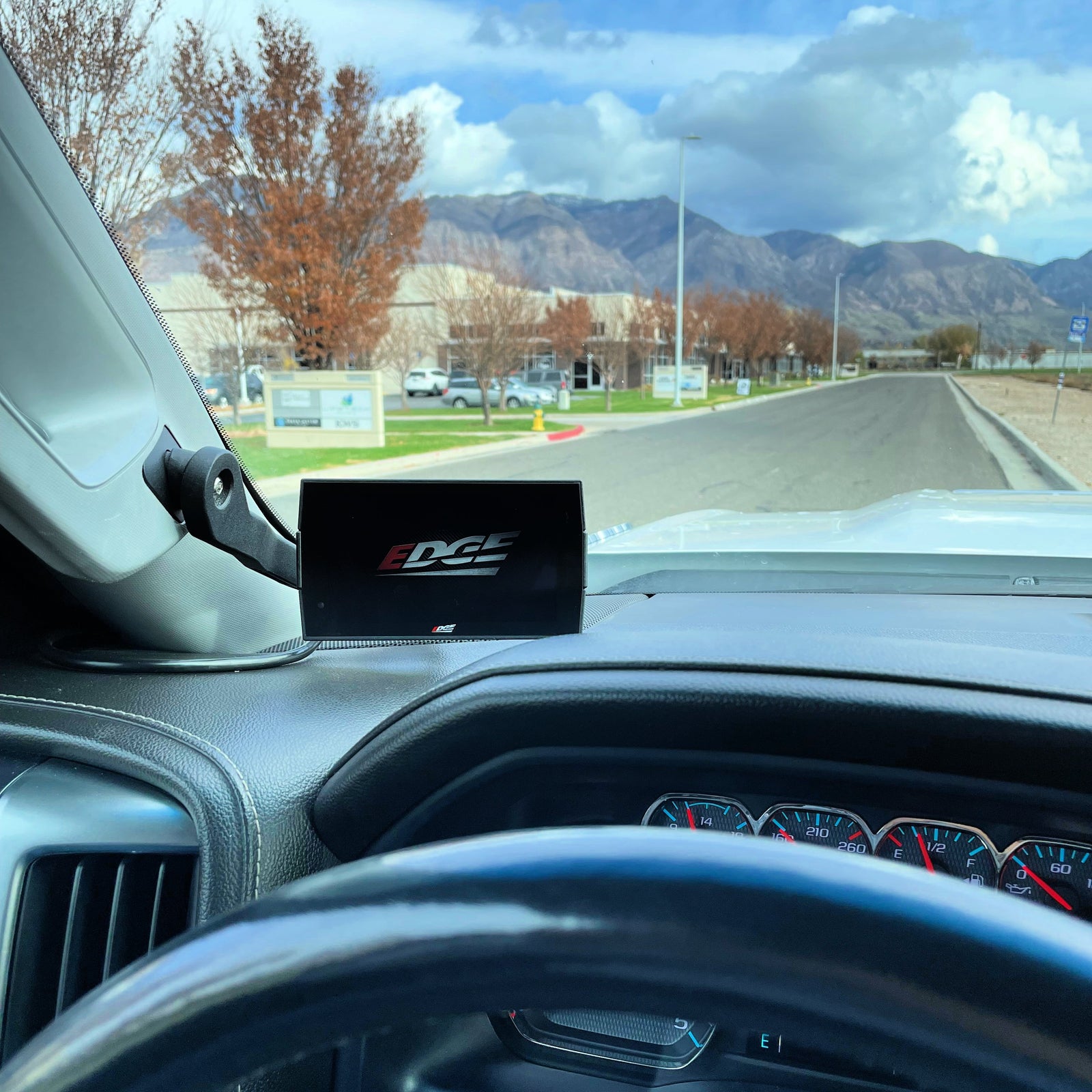 Edge 28600 CTS3 Pillar Display Mount | 2015-2019 GM 2500/3500