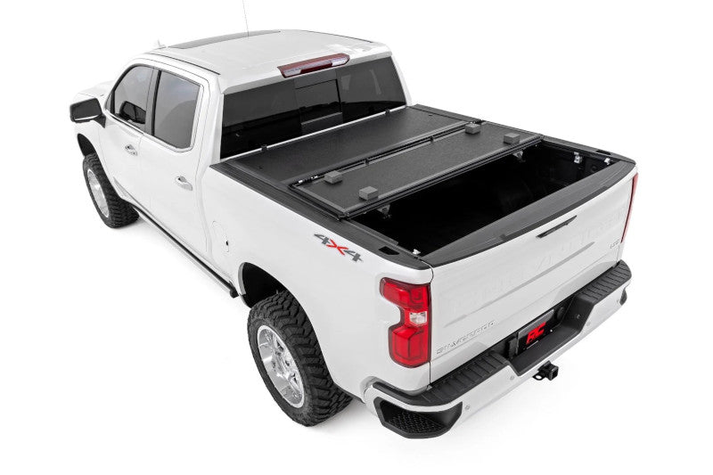 Rough Country 47119551B Hard Low Profile Bed Cover | 2014-2019 Silverado/Sierra 2500HD/3500HD 5.8ft Bed