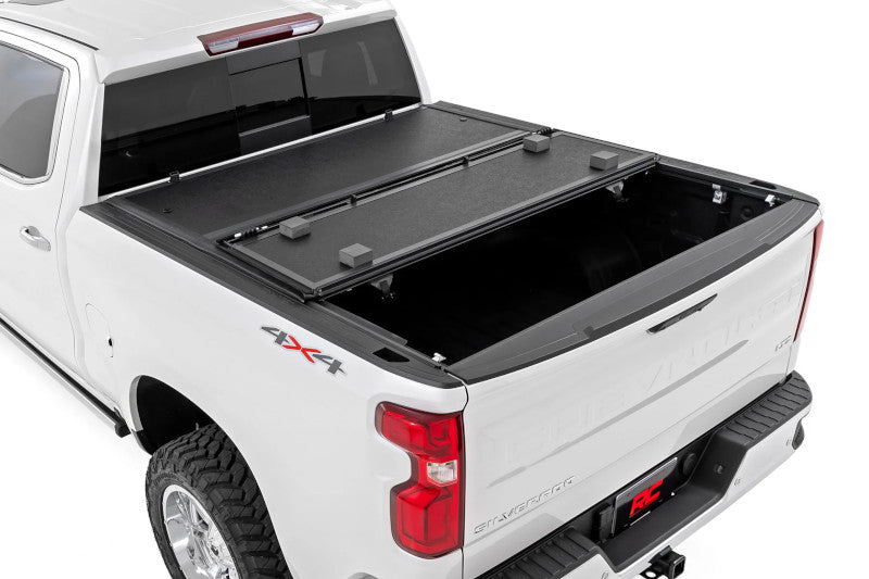 Rough Country 47318650B 6ft 4in Hard Low Profile Bed Cover | 2010-2024 Ram 2500 6.7L Cummins