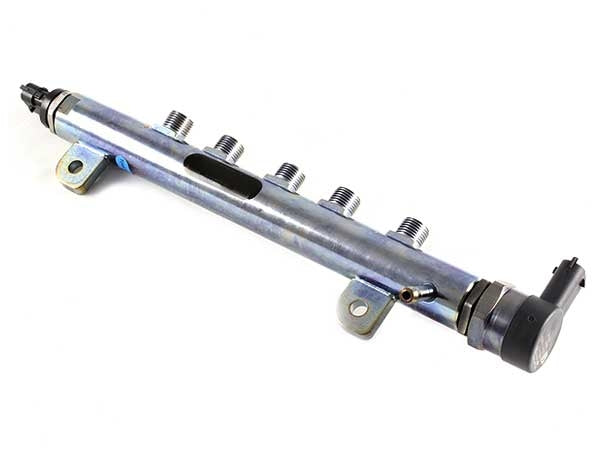 Exergy E06-10250 Replacement Fuel Rail | 2004.5-2005 Silverado/Sierra 2500HD/3500HD 6.6L LLY